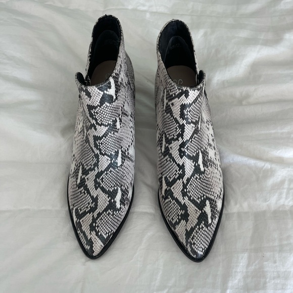 Seychelles Chaparrel Python Snake Skin booties - Picture 2 of 7